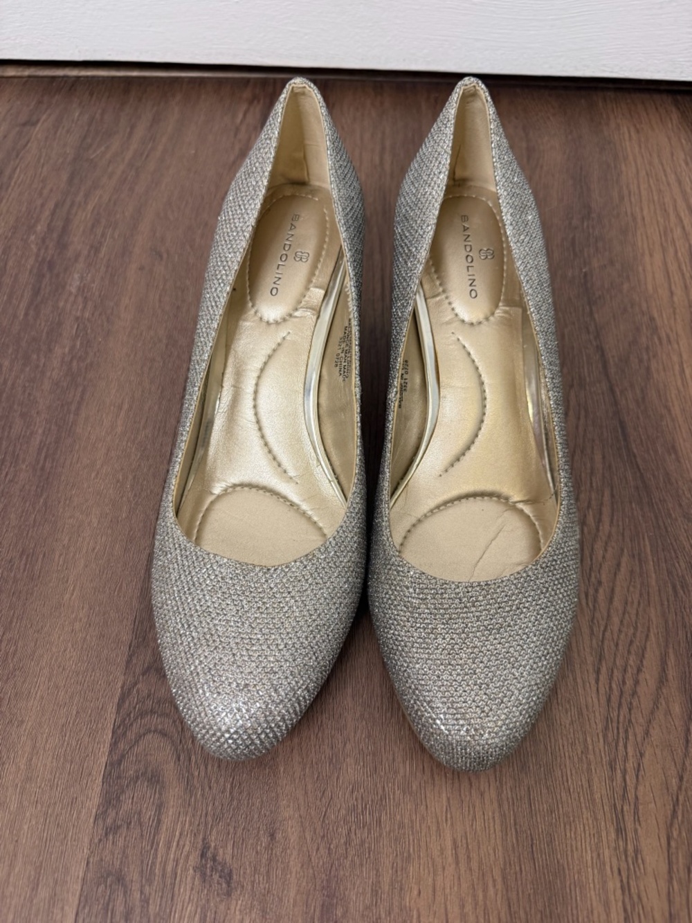 Bandolino Gold Glitter Chunky Heels Sz 7 - Picture 3 of 7